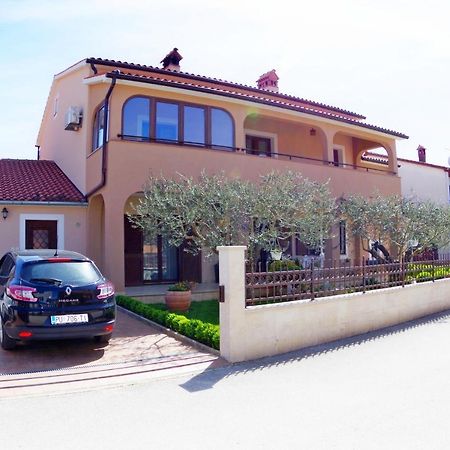Apartments Tina & Denis Pula Ngoại thất bức ảnh