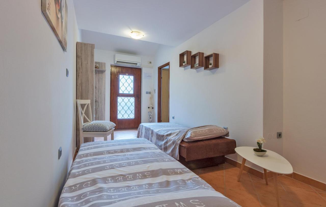 Apartments Tina & Denis Pula Ngoại thất bức ảnh