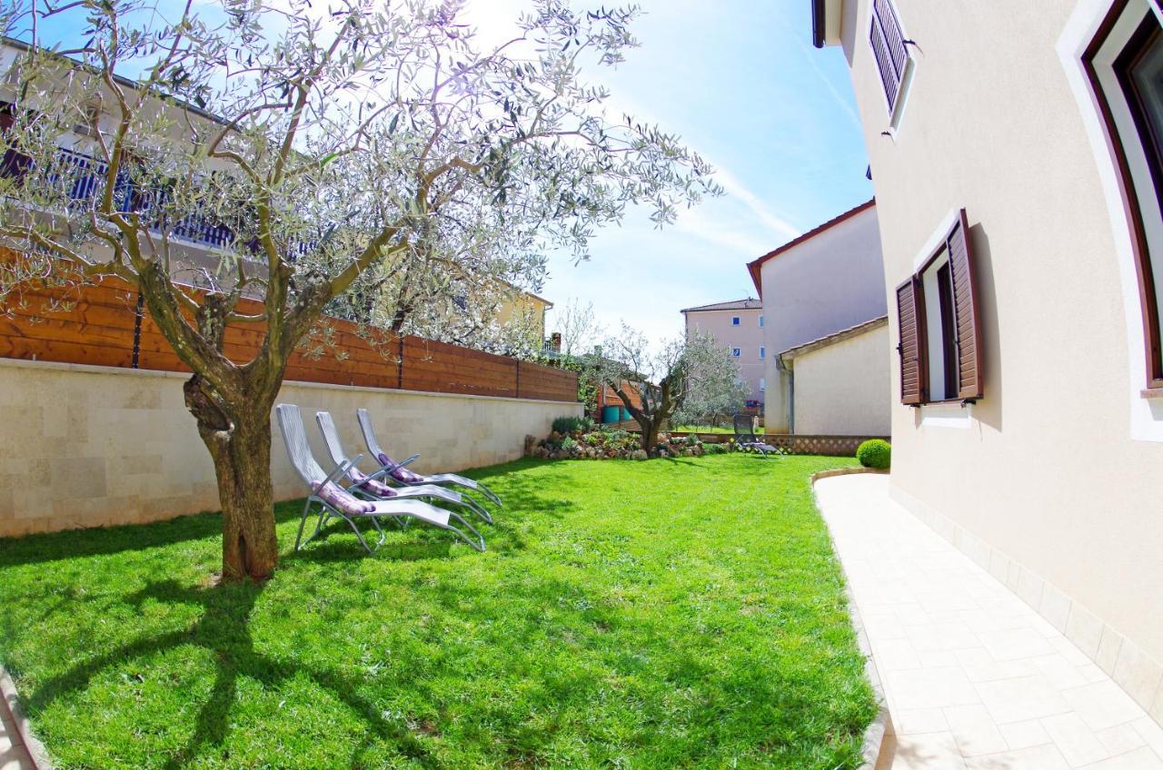 Apartments Tina & Denis Pula Ngoại thất bức ảnh