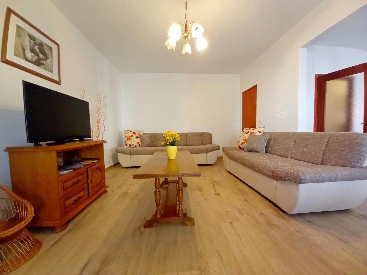 Apartments Tina & Denis Pula Ngoại thất bức ảnh